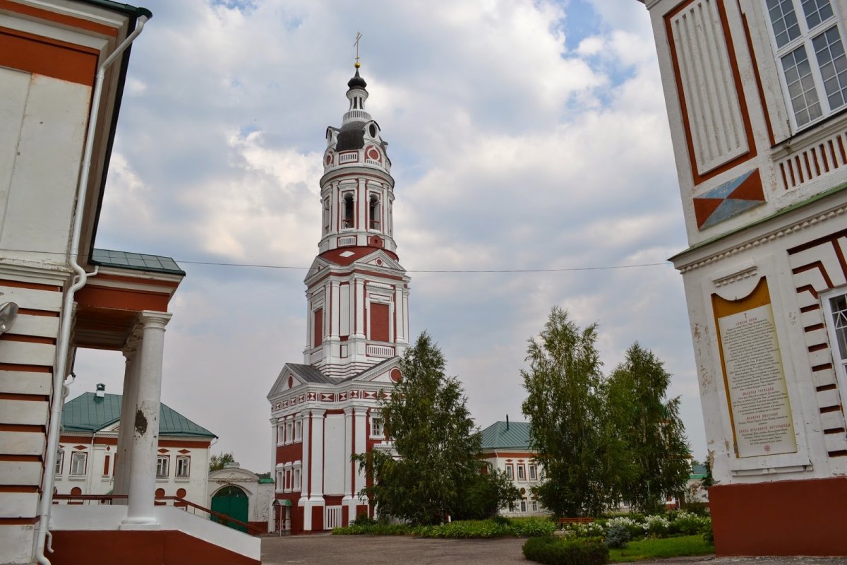 Наровчатский монастырь колокольня