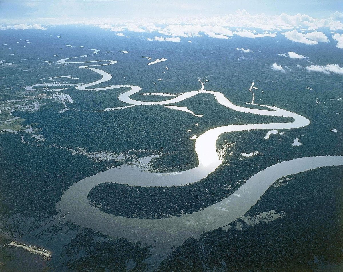 Течение реки амазонка