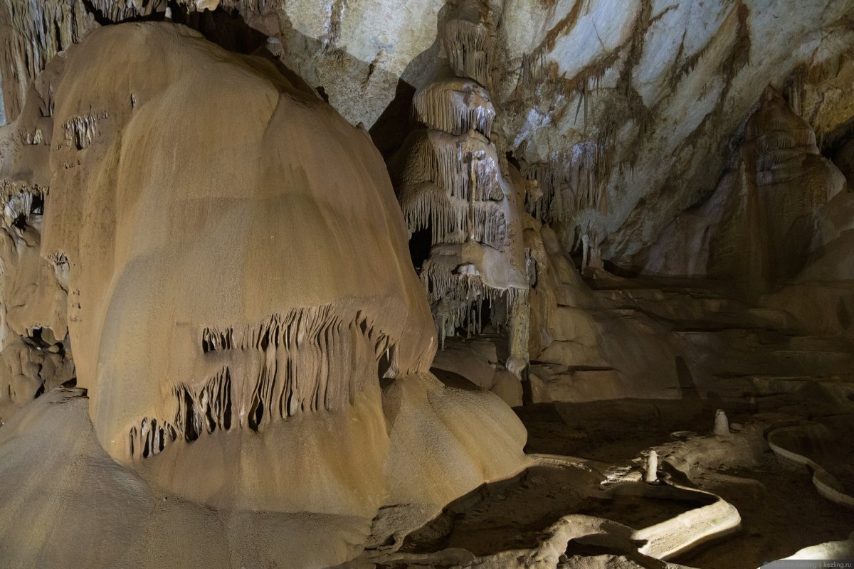 Мраморная пещера ландшафт вокруг