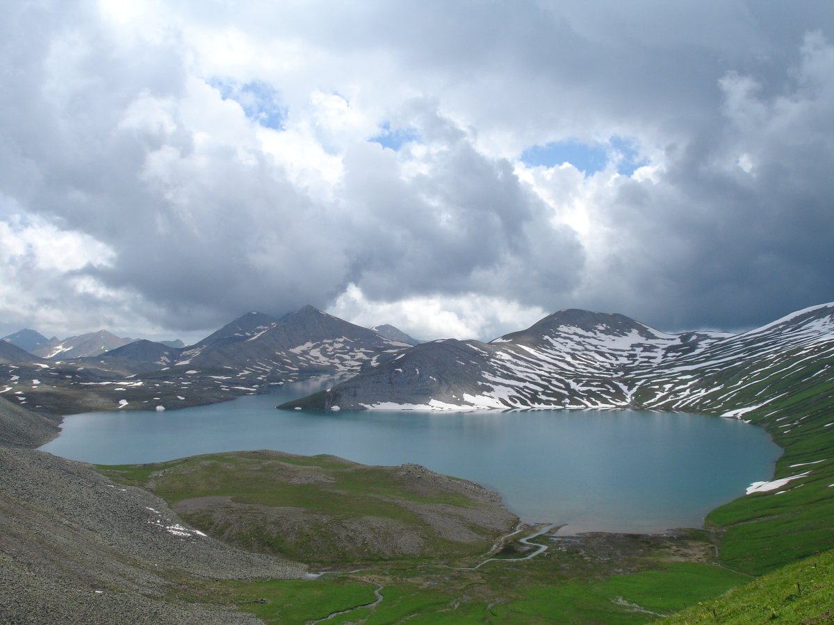 Кельское озеро Южной Осетии