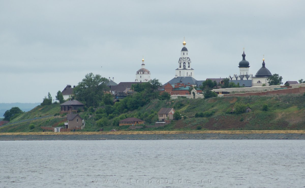 Остров град Свияжск, 2009 год, братия монастыря.