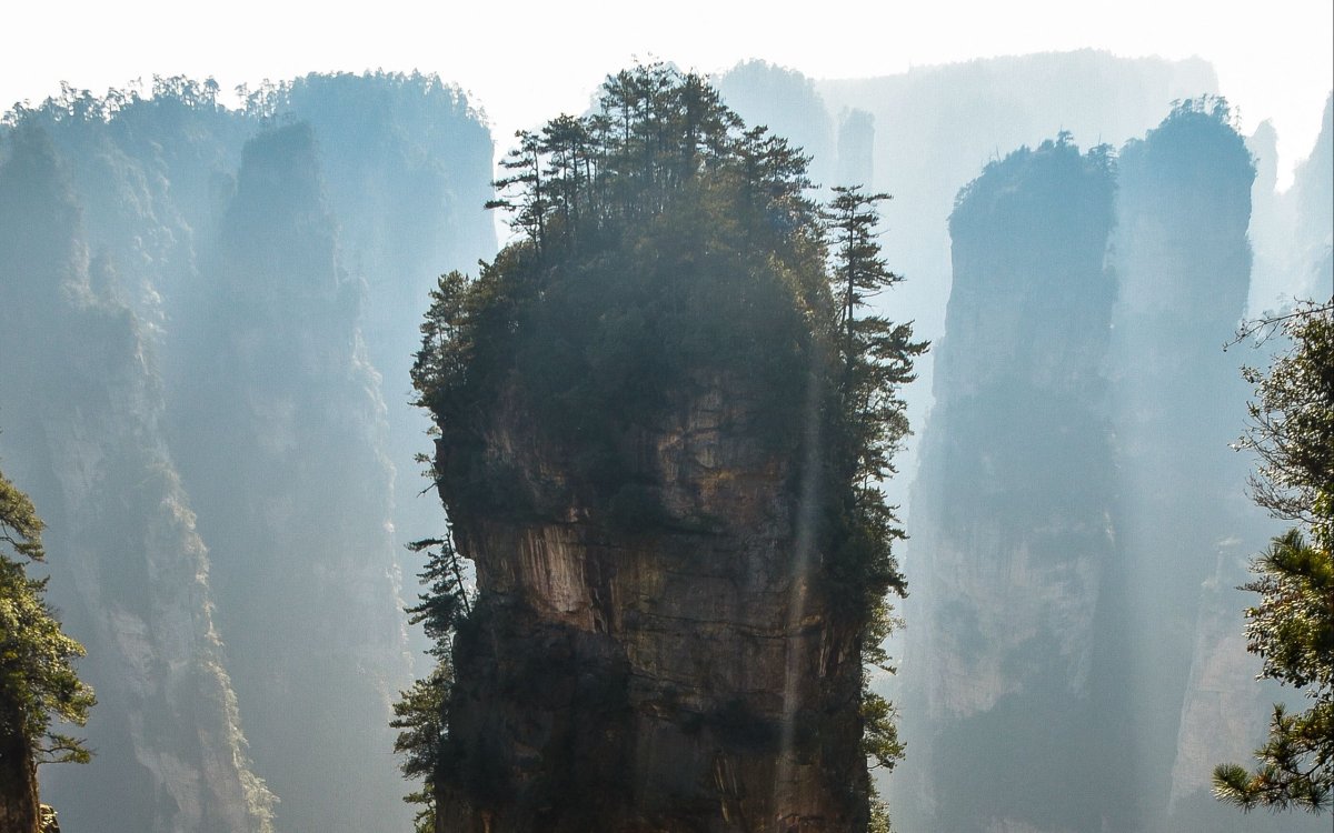 Национальный парк Чжанцзяцзе в тумане