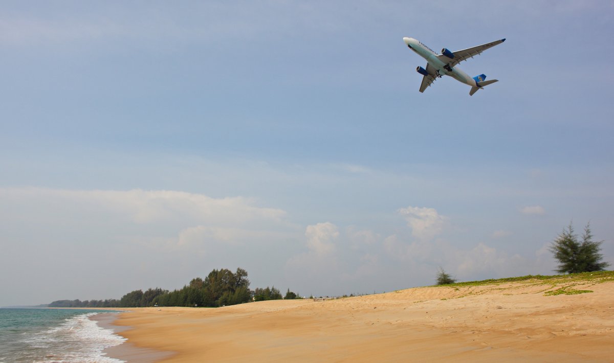 Комплекс 777 на пляже май Кхао.
