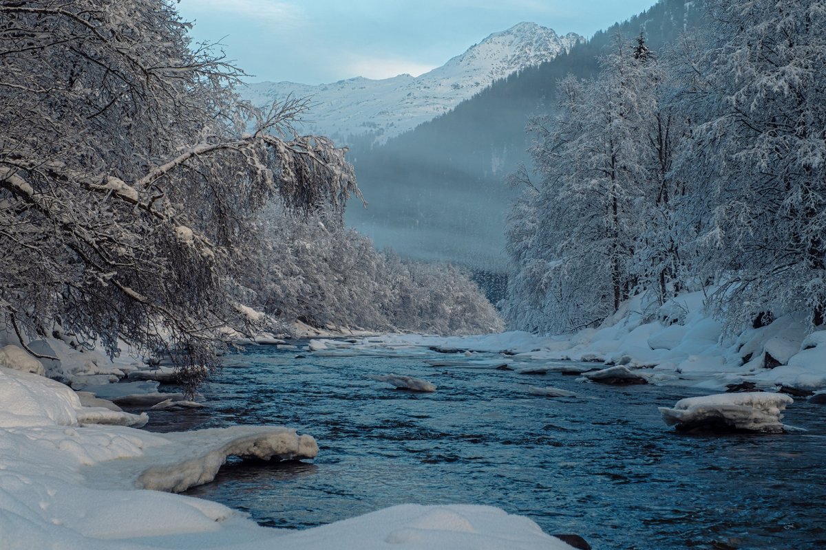 Горная река зимой