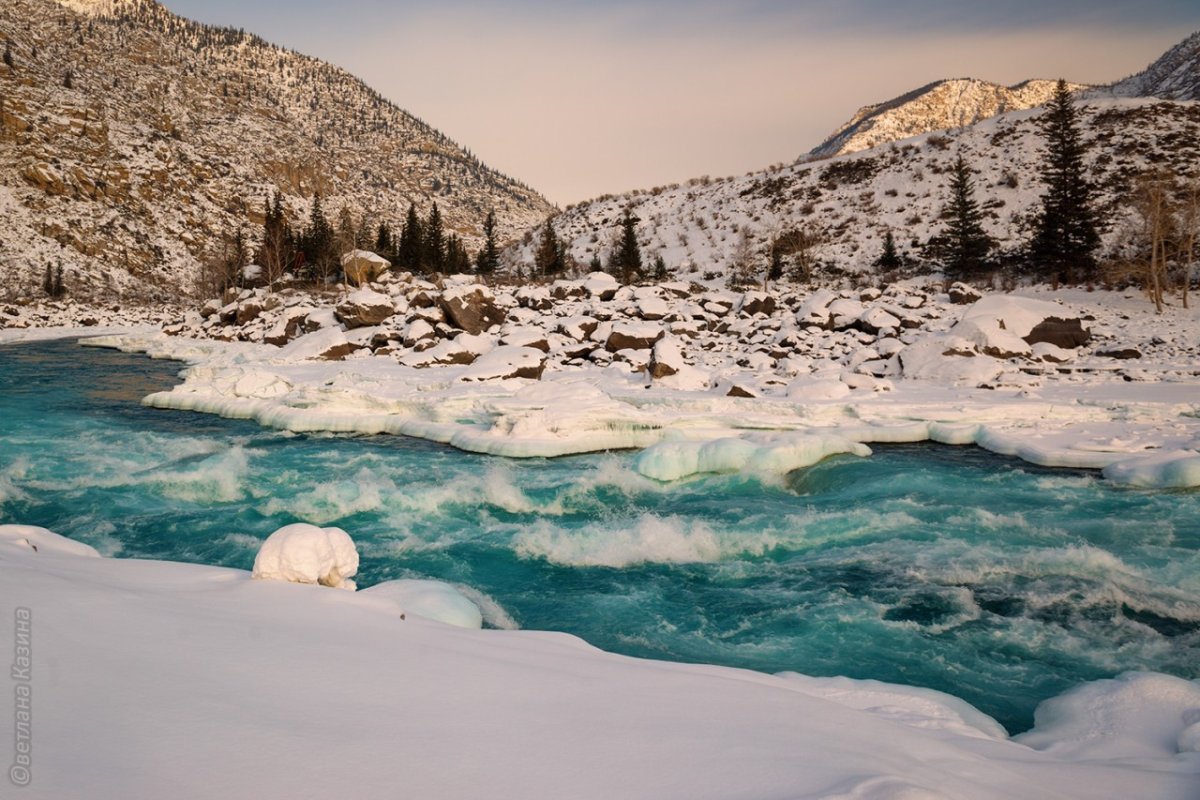 Река Катунь горный Алтай зима