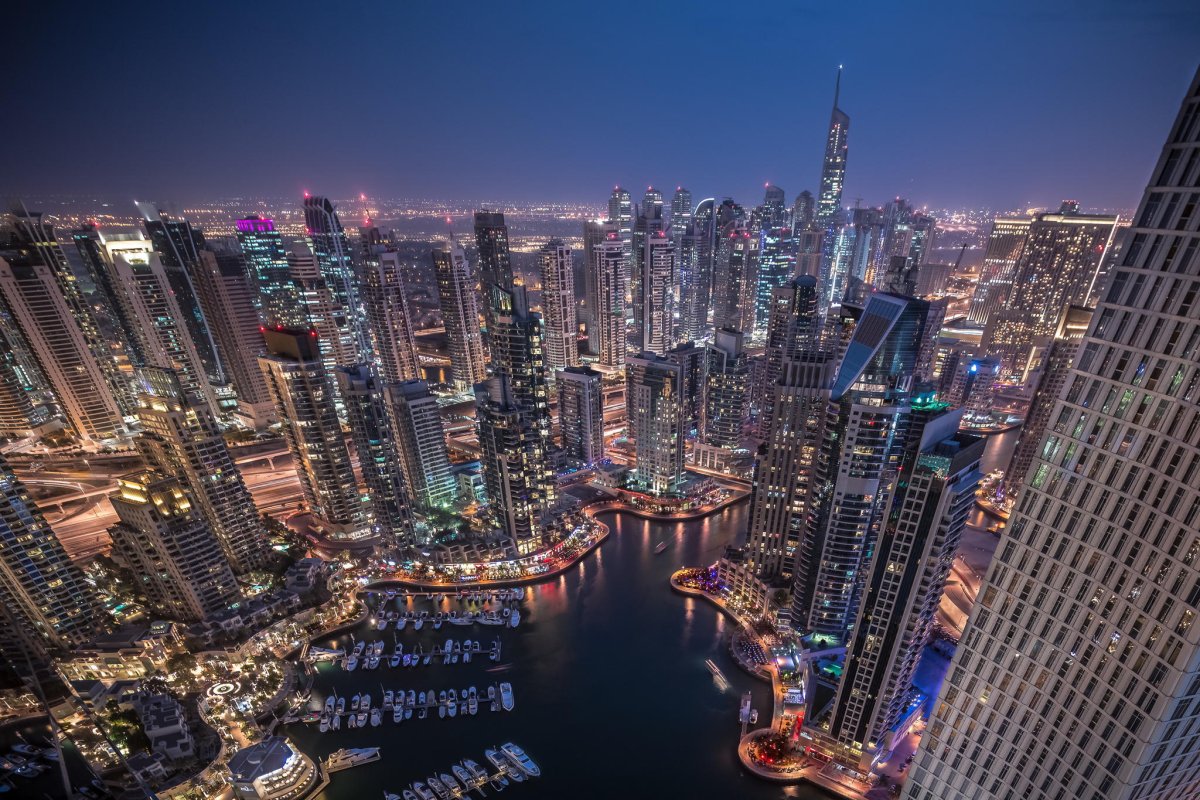 Небоскребы Дубая ночью