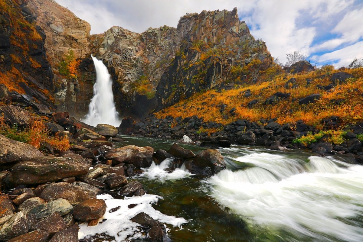 Водопад Алтая горный Алтай
