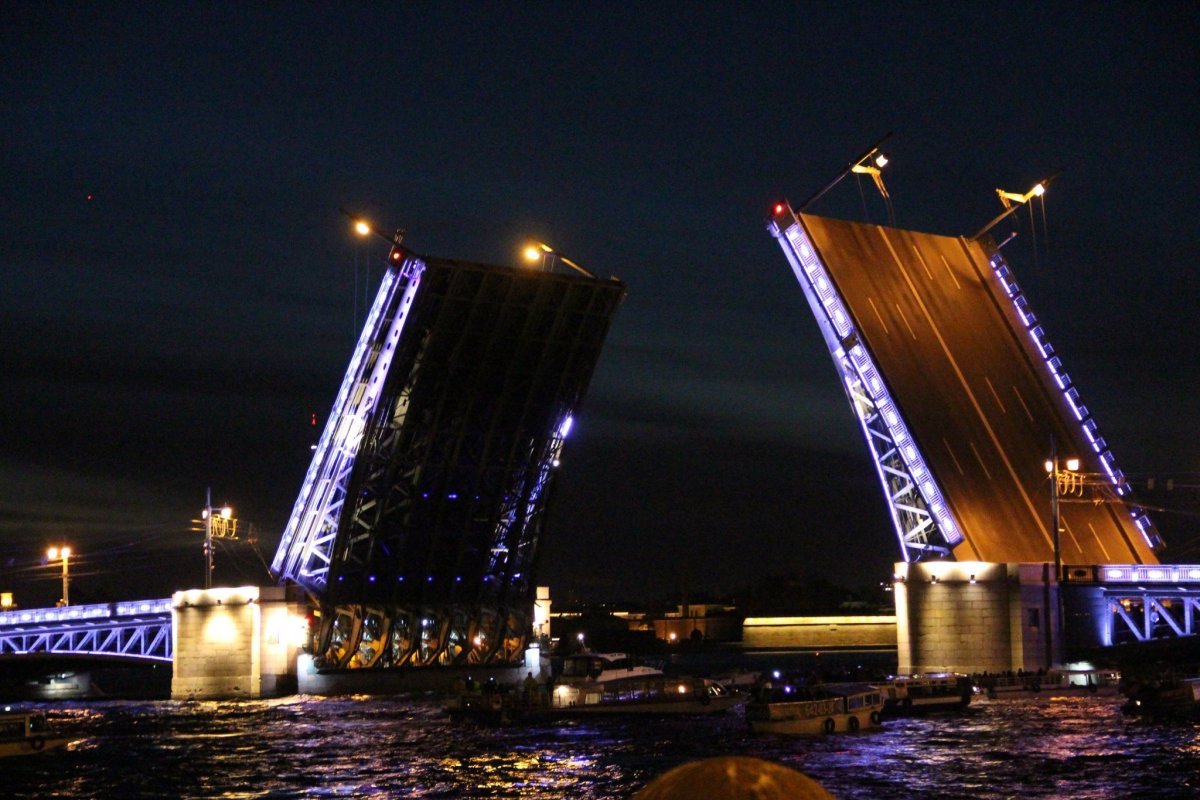 Разводной мост в Санкт-Петербурге Андреевский