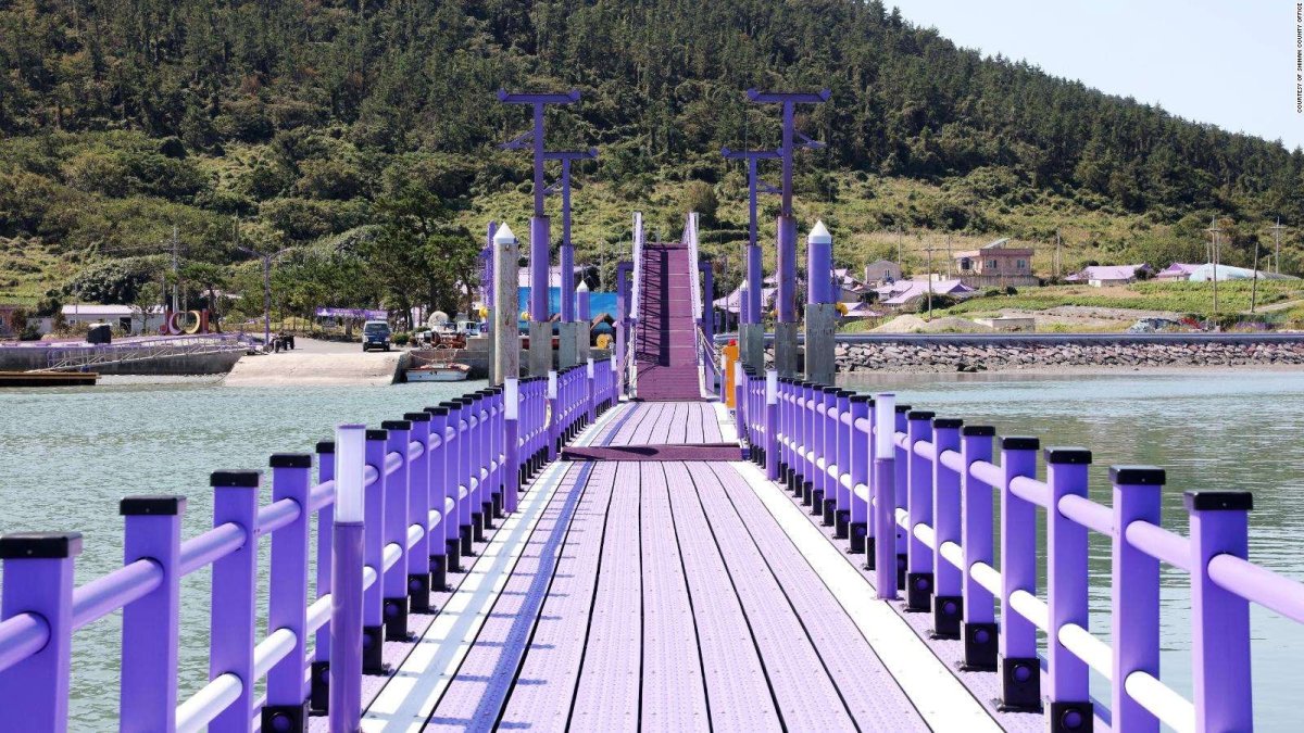 Фиолетовый остров в Корее