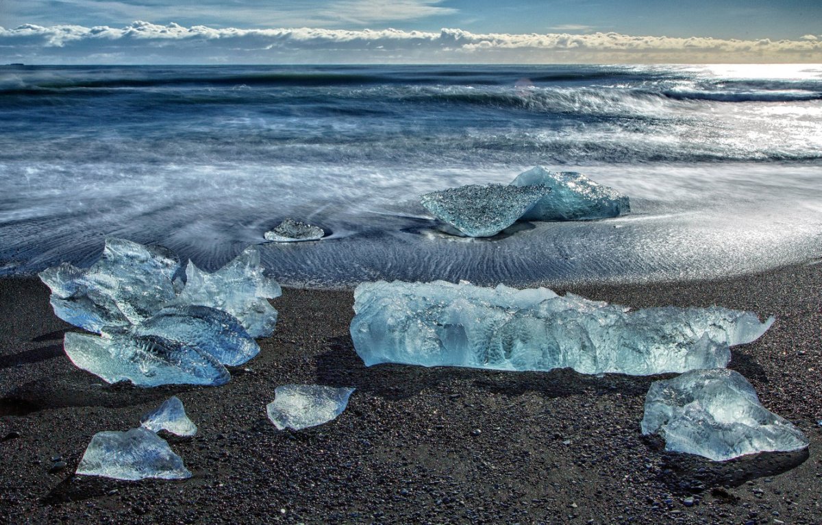 Лед на море