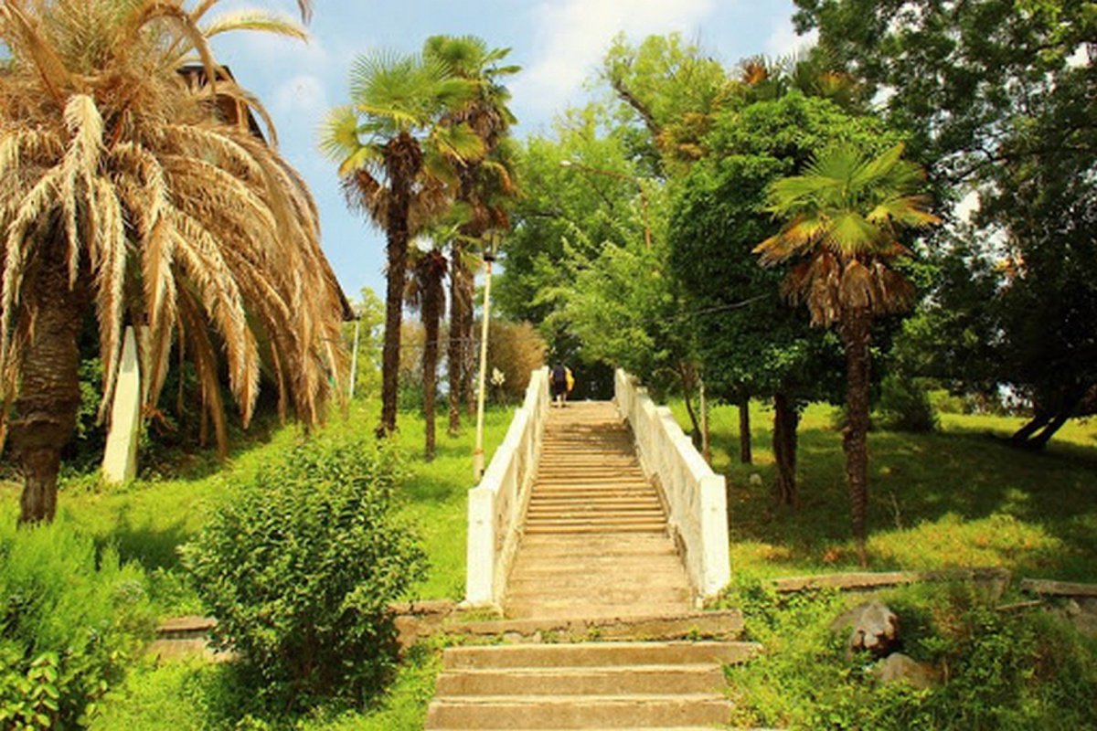 Гудаута Абхазия парк