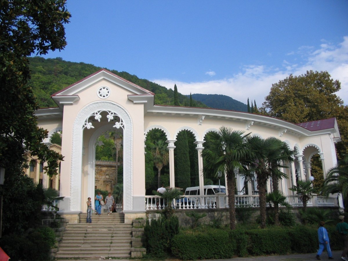 Гагрская колоннада Абхазия