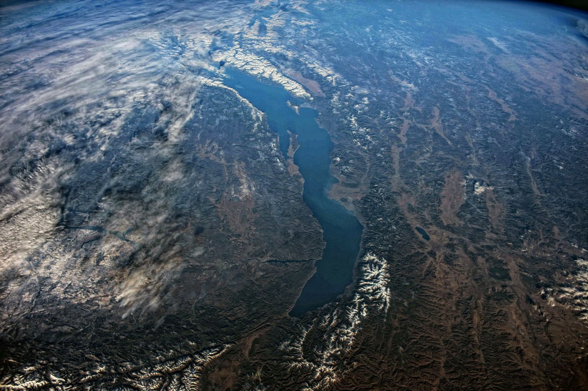 Озеро Танганьика из космоса