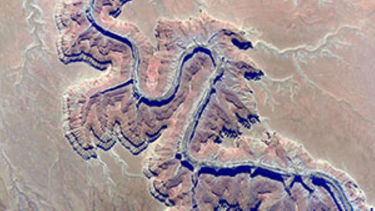 Каньон Колорадо из космоса