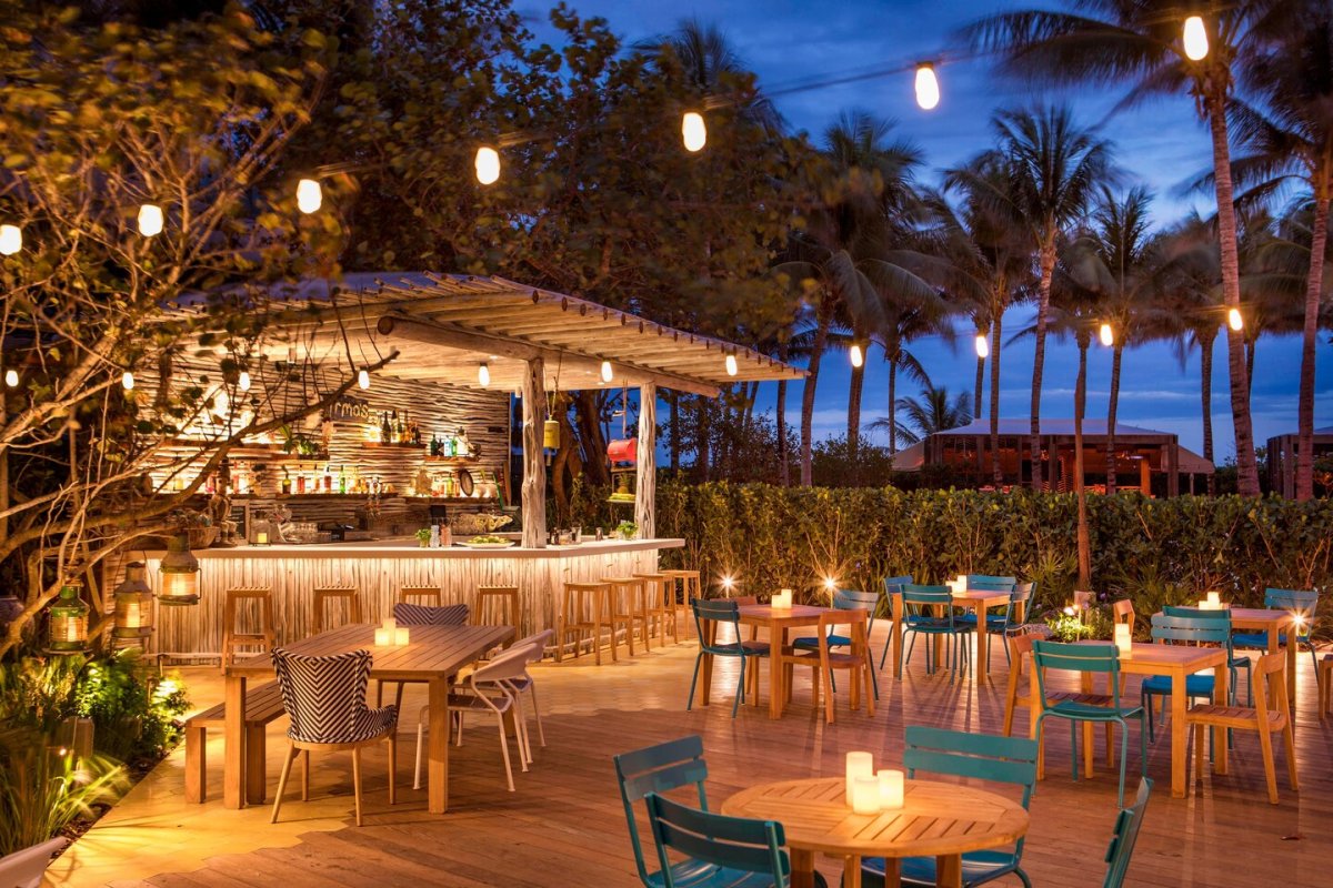Пляжный бар Майами
