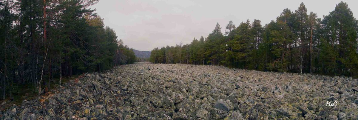 Каменная река на Урале сверху