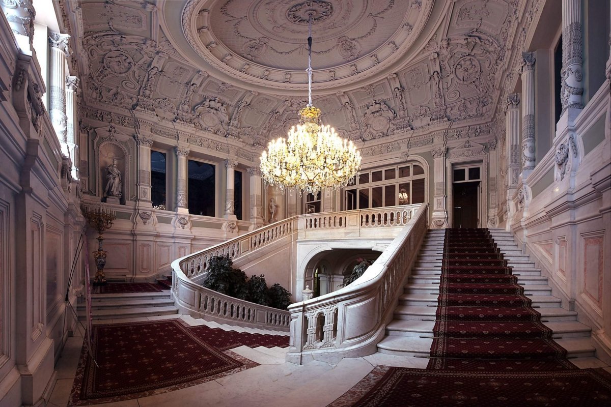 Парадная лестница Юсуповского дворца