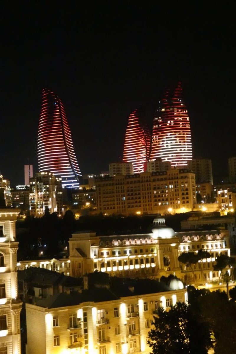 Баку башни