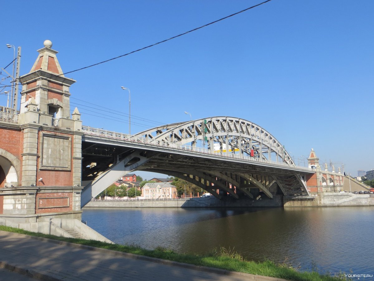 Мост на Фрунзенской набережной
