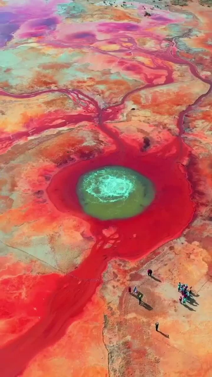 Глаз дьявола озеро в Китае