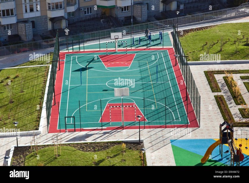 Спортивная площадка на крыше
