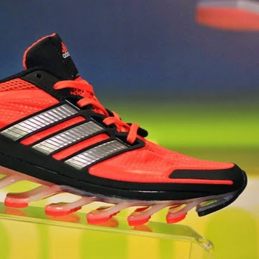 Кроссовки adidas Springblade