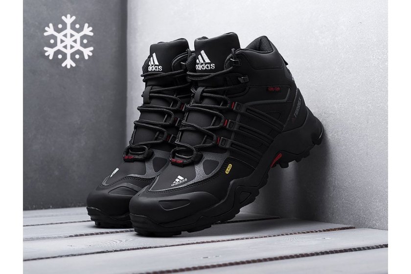 Зимние кроссовки adidas Terrex