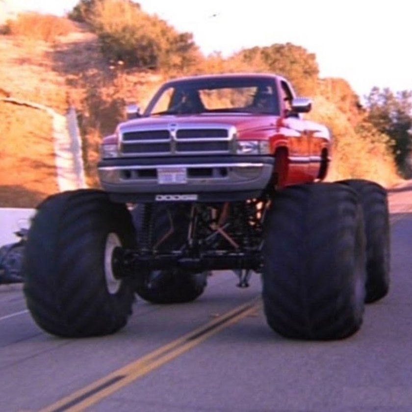 Dodge Ram бигфут