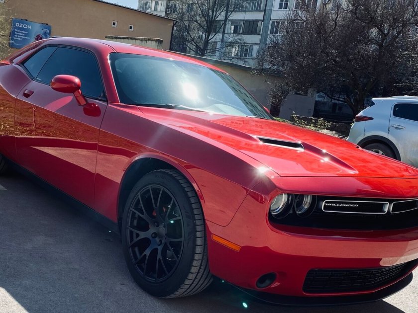 Dodge Challenger lll