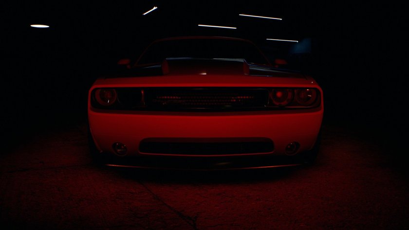 Dodge Challenger черно красная