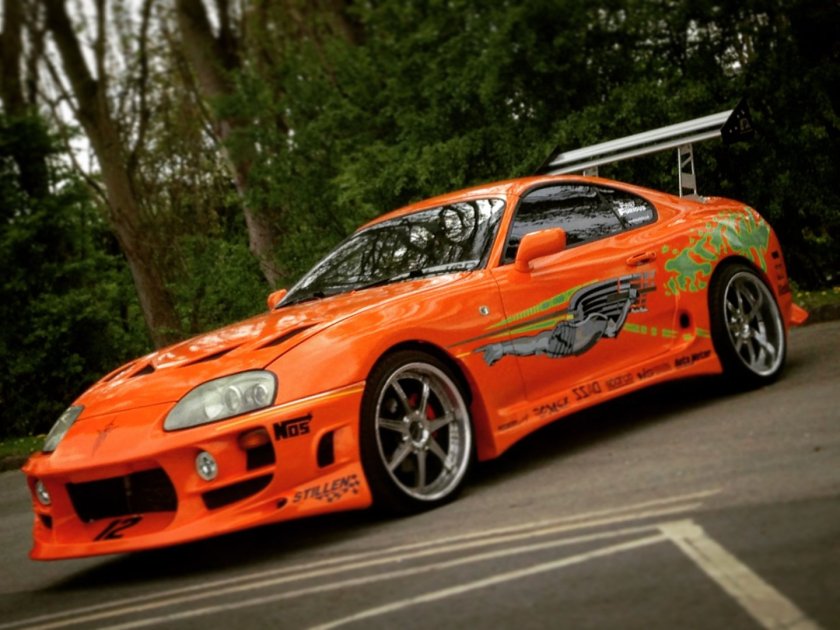Toyota Supra пола Уокера