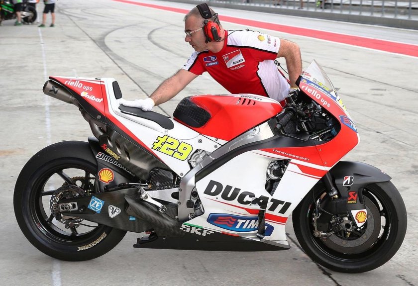 GP vs Superbike