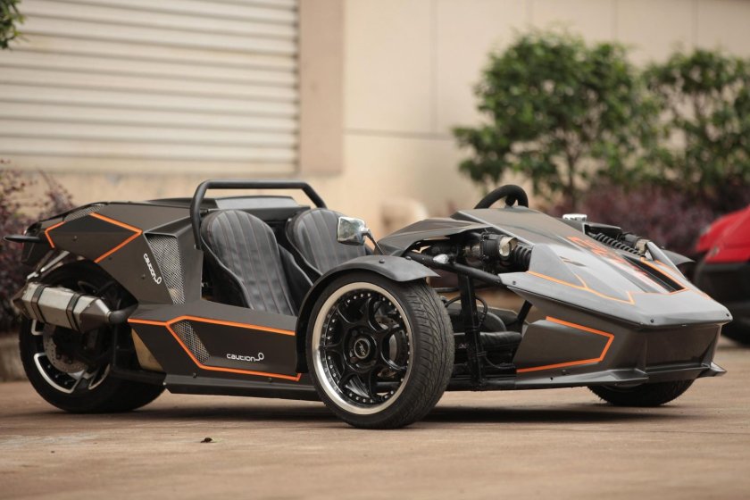 Трёхколёсный спорткар Polaris