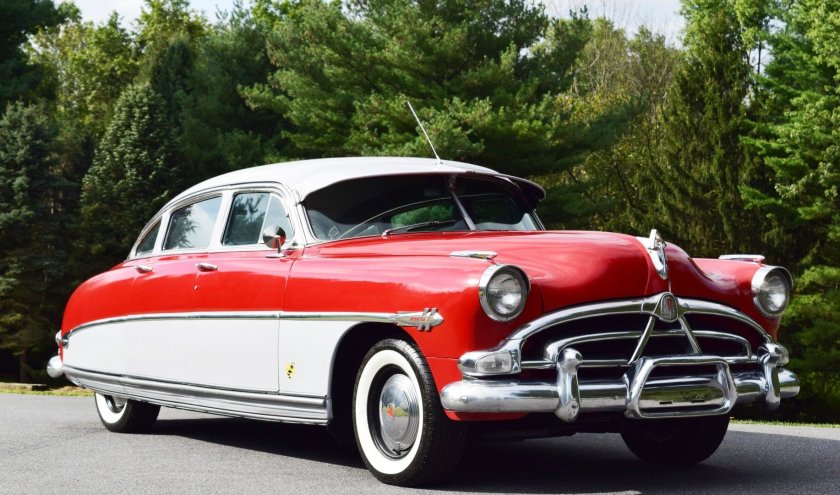 Машина Hudson Hornet