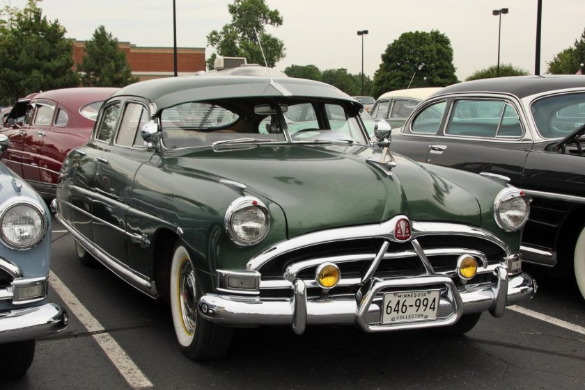 Машина Hudson Hornet