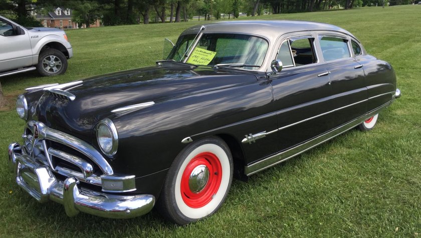 Машина Hudson Hornet