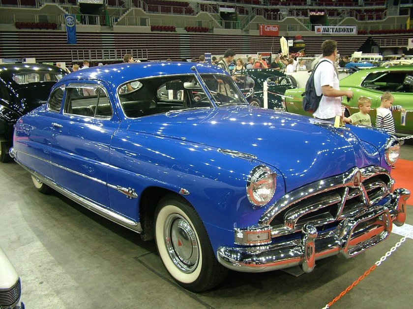 Машина Hudson Hornet