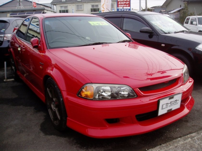 Honda Torneo Euro r красный