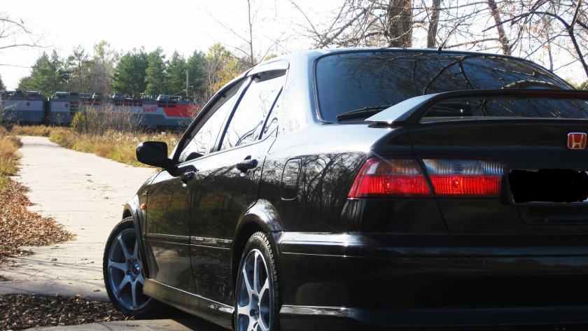 Honda Torneo черная
