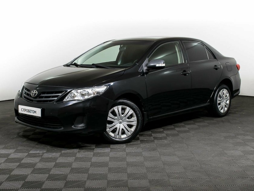 Toyota Corolla черная