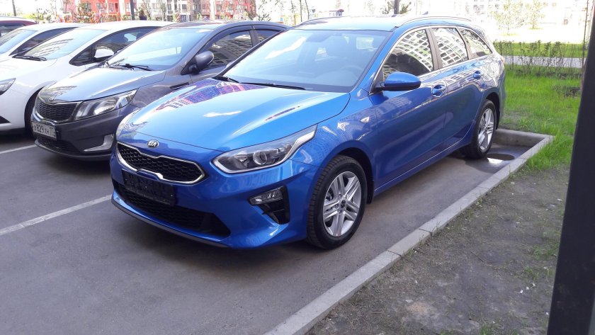 Kia Ceed Blue Flame