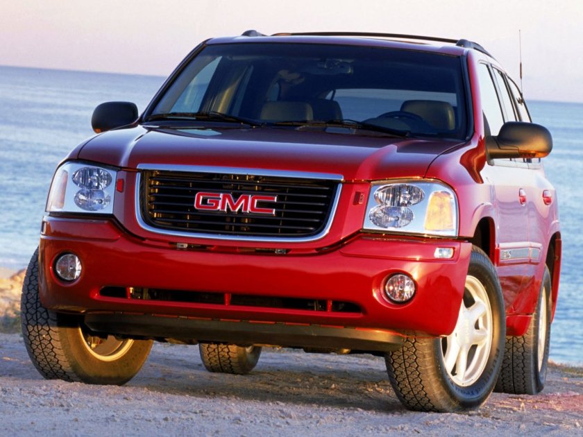 Машина GMC Envoy