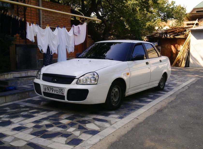 Лада Приора белая Дагестан