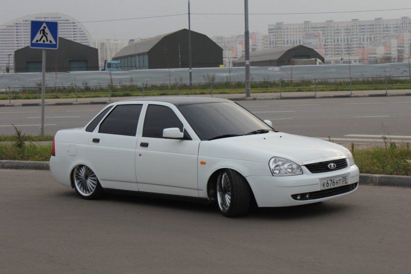 Лада Приора седан