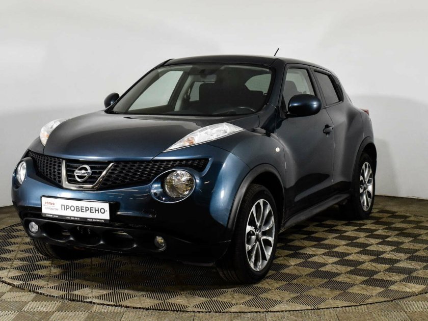 Nissan Juke темно синий