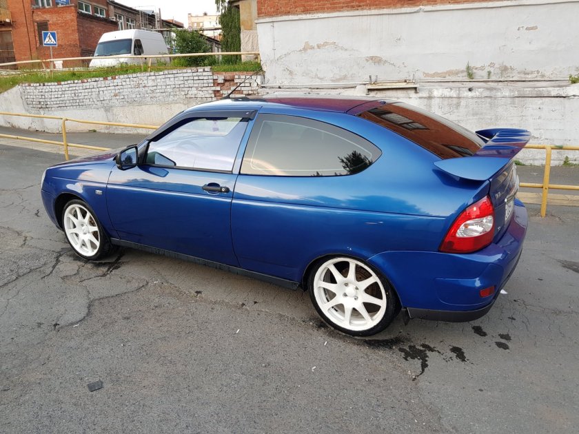 Lada Priora Coupe