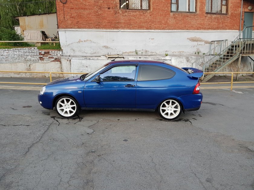 Lada Priora Coupe