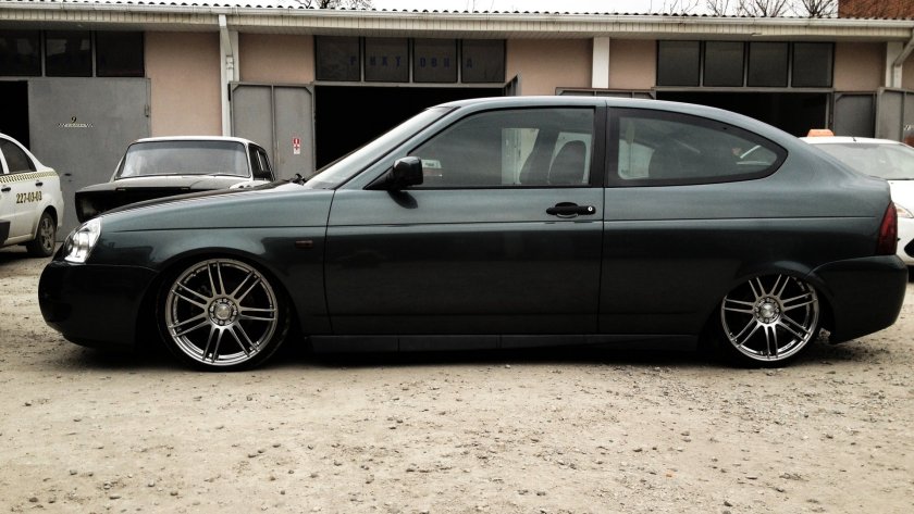 Лада Приора купе седан