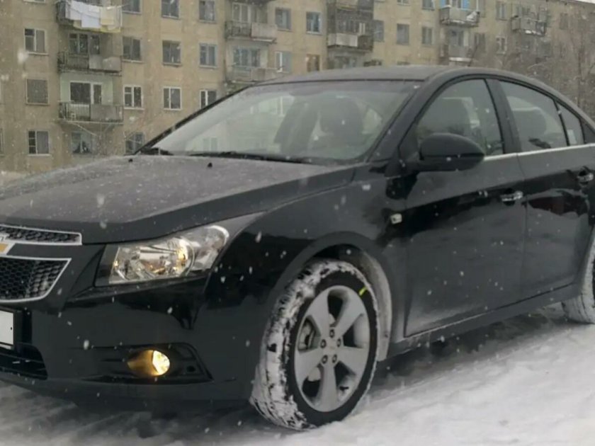 Шевроле Круз черный седан