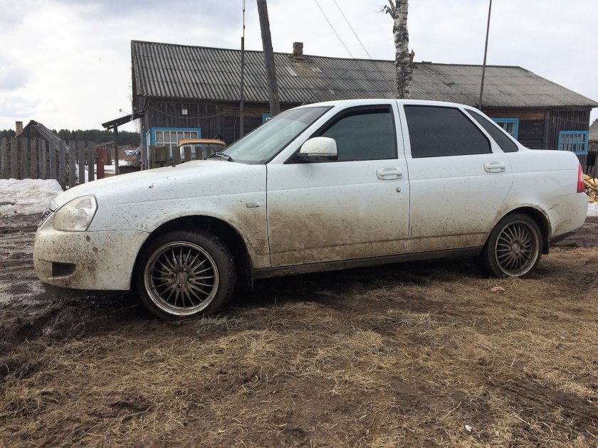 Лада Приора грязная